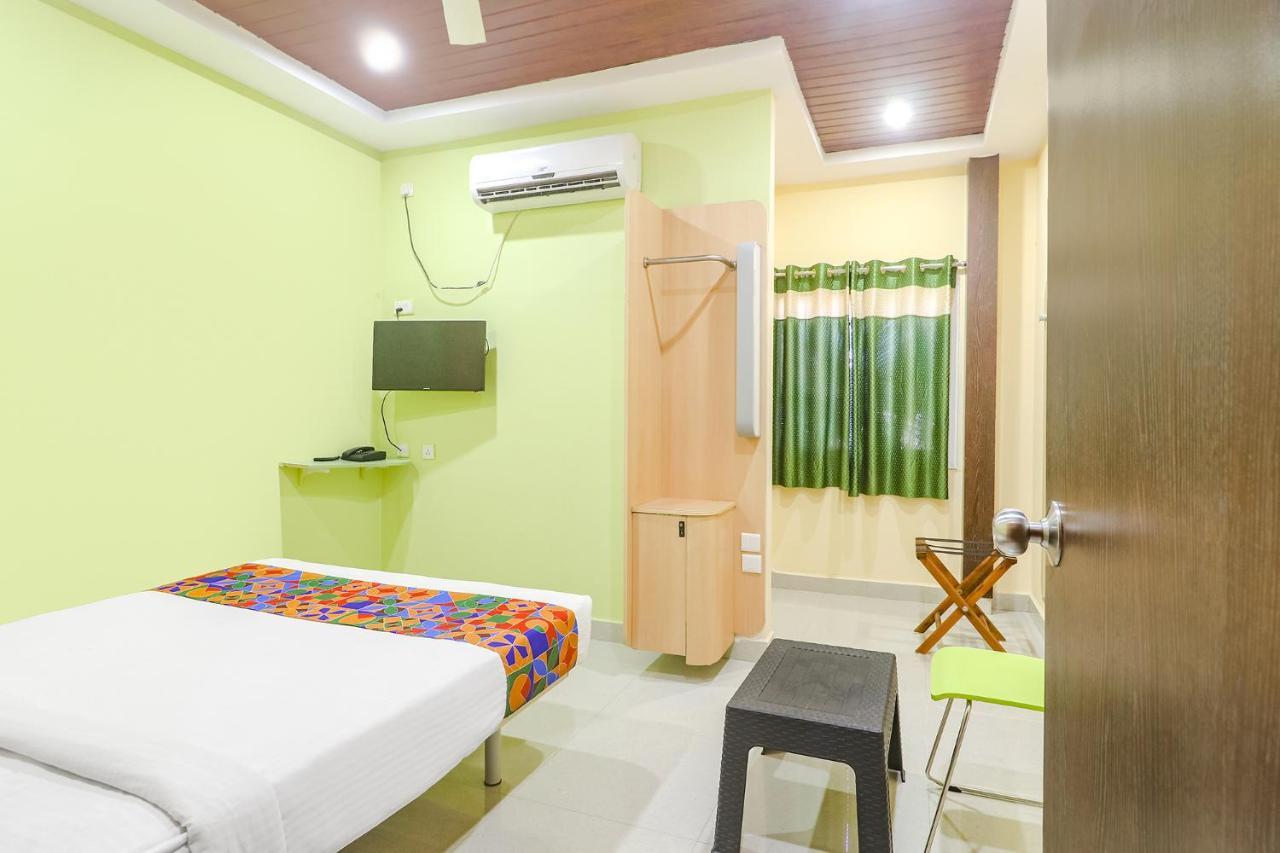 Fabexpress Airport Stay Inn - Nr Hyderabad International Airport, Shamshabad Exterior photo