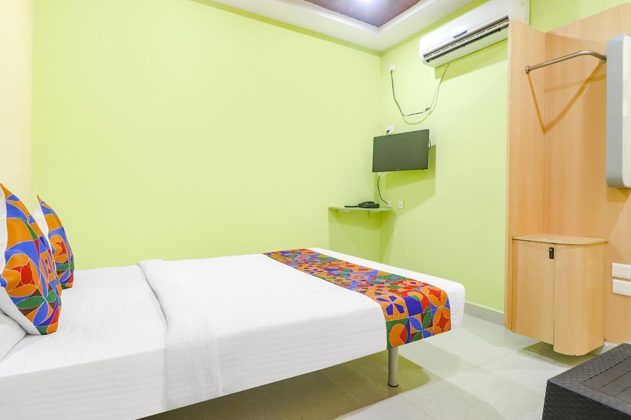 Fabexpress Airport Stay Inn - Nr Hyderabad International Airport, Shamshabad Exterior photo